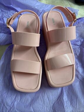 Forever 21 size 9 Women’s Pink Strappy Platform Sandals